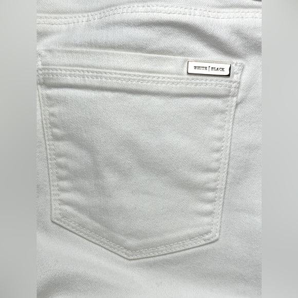 Distressed White Jean Capri - Picture 6 of 8